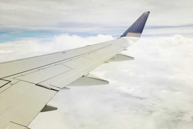 above-the-clouds_t20_wakavK business travel